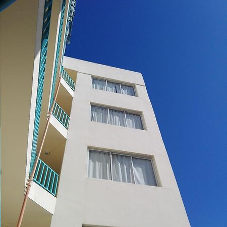 Plaza Lägenhet Buenos Aires Exteriör bild